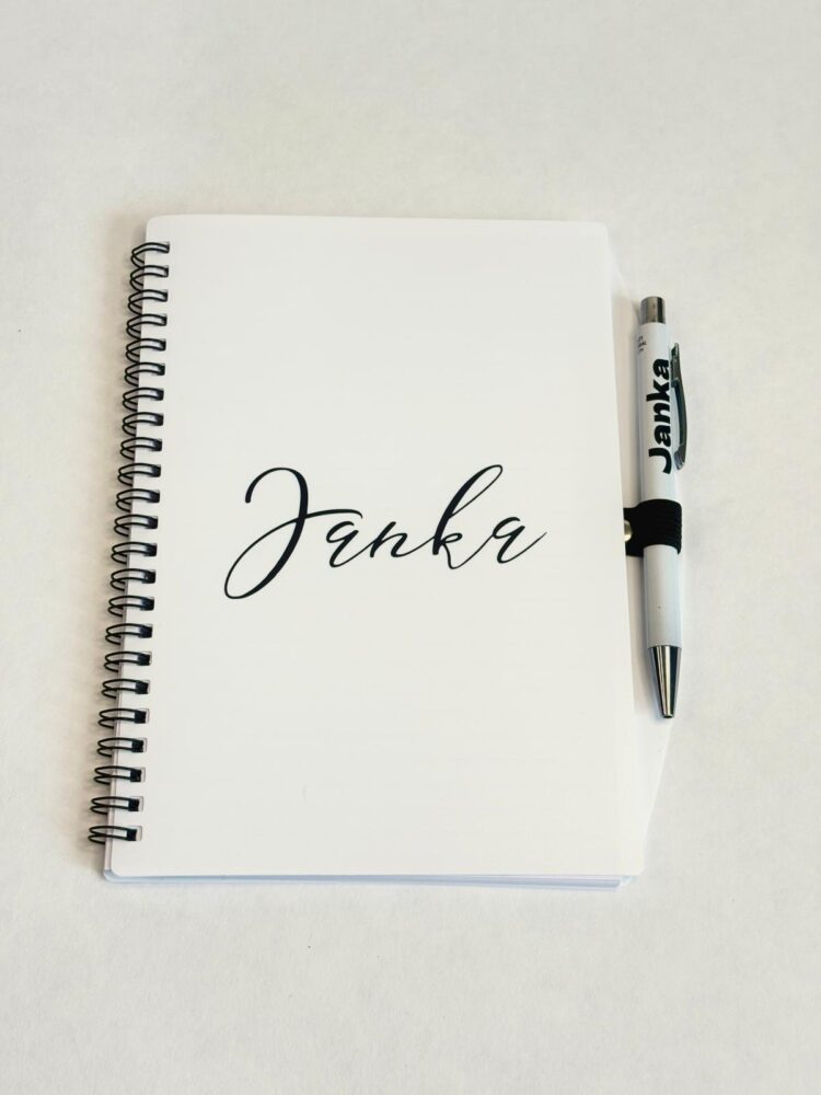 Zápisník biely s perom